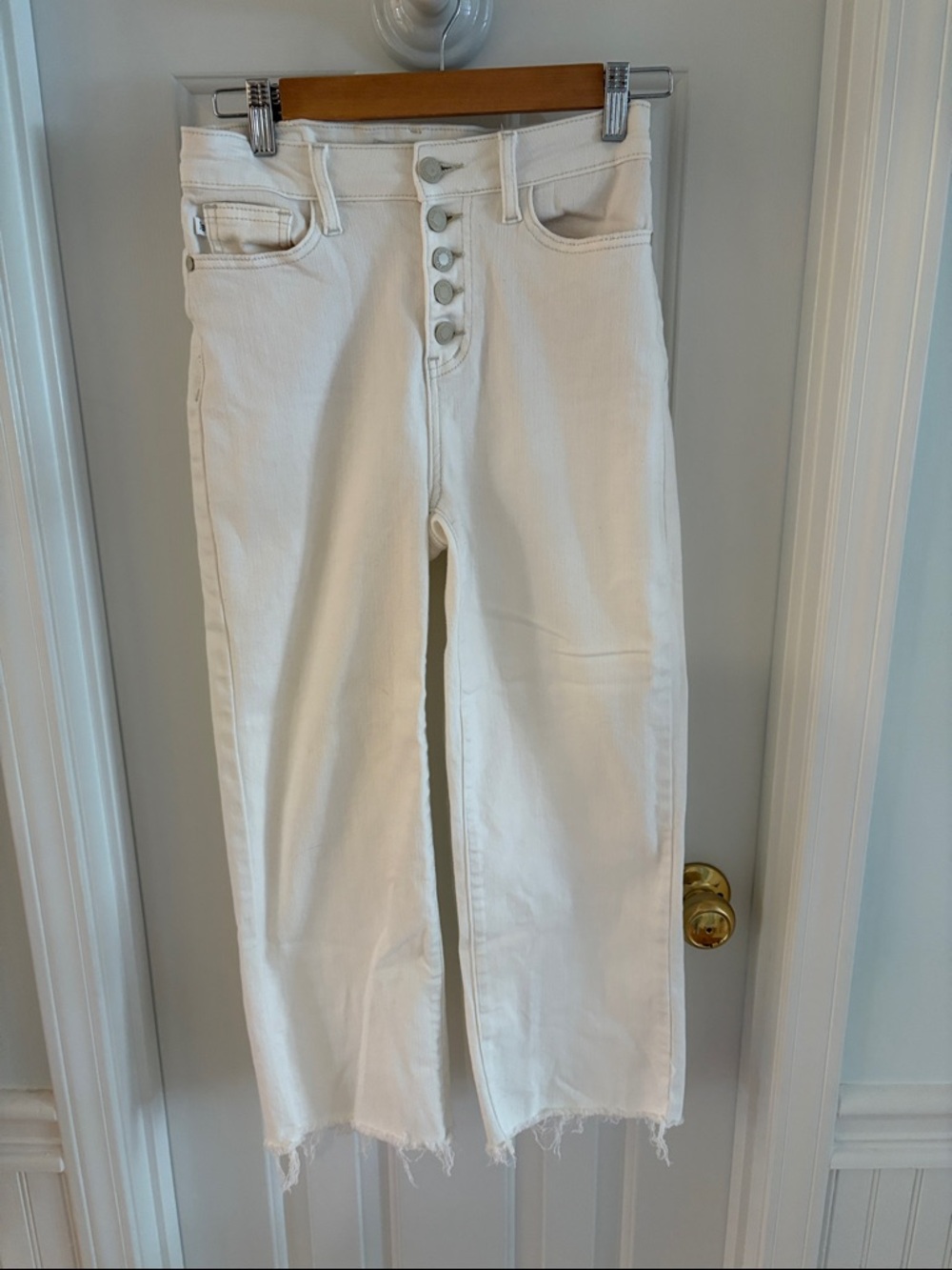 Judy Blue White Wide Leg High-Rise Button-Fly Cropped Jeans 3|26